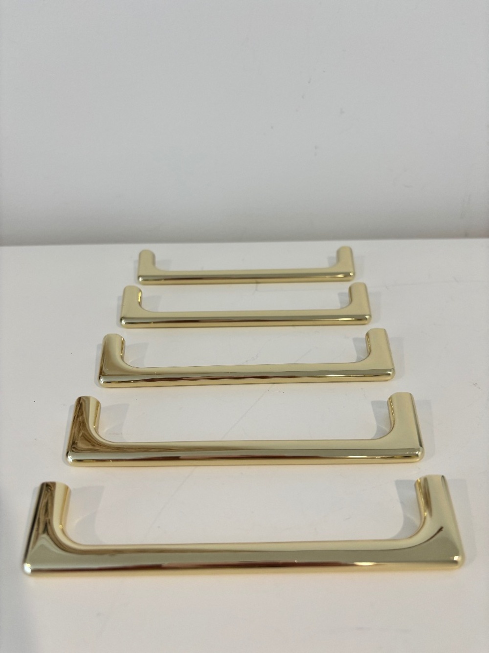 SET OF FIVE gold toned metal drawer handles dresser pulls w/screws 5.25" wide